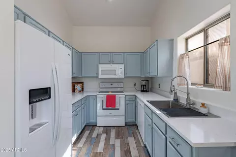 Kitchen - 2731 E Windsor Ave, Phoenix, AZ 85008 photo 1 of 2