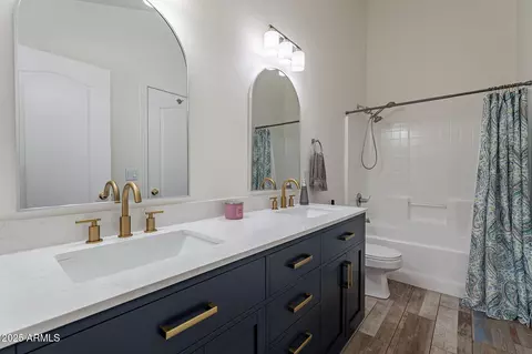Bath - 2731 E Windsor Ave, Phoenix, AZ 85008 photo 2 of 3