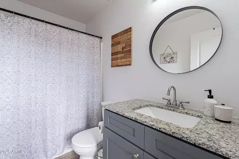 Bath - 2731 E Windsor Ave, Phoenix, AZ 85008 photo 3 of 3