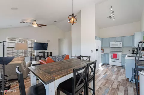 Dining - 2731 E Windsor Ave, Phoenix, AZ 85008 photo 3 of 3