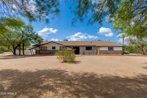 7102 E Kalil Dr, Scottsdale, AZ 85254
