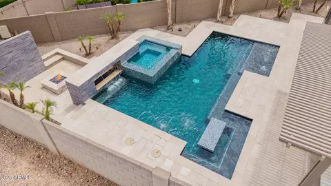 10261 W Foothill Dr, Peoria, AZ 85383