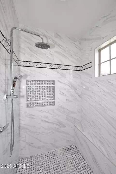 Bath - 3931 E Crest Ln, Phoenix, AZ 85050 photo 7 of 7