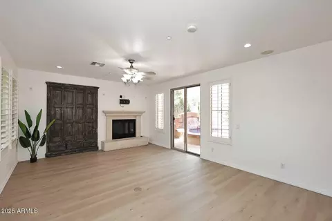Living - 3931 E Crest Ln, Phoenix, AZ 85050 photo 4 of 13