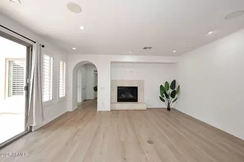 Living - 3931 E Crest Ln, Phoenix, AZ 85050 photo 7 of 13
