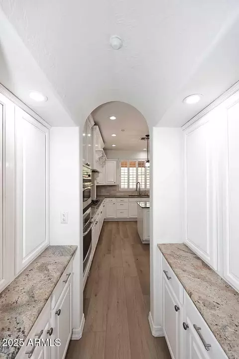 Entry Way - 3931 E Crest Ln, Phoenix, AZ 85050 photo 1 of 4