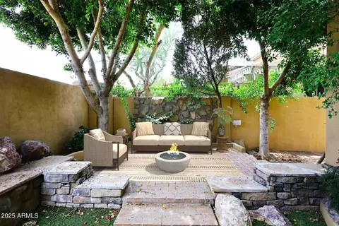 Exterior - 3931 E Crest Ln, Phoenix, AZ 85050 photo 12 of 14