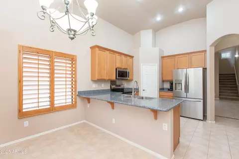Kitchen - 11419 Ellis St, Mesa, AZ 85207 photo 5 of 8