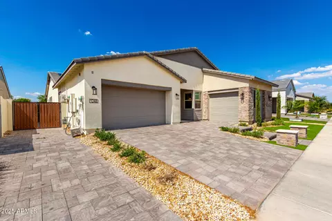 Exterior - 1248 E Jude Ln, Gilbert, AZ 85298 photo 5 of 15
