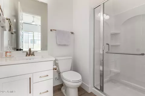 Bath - 1248 E Jude Ln, Gilbert, AZ 85298 photo 3 of 4