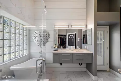 Bath - 7925 E Osage Ave, Mesa, AZ 85212 photo 1 of 3
