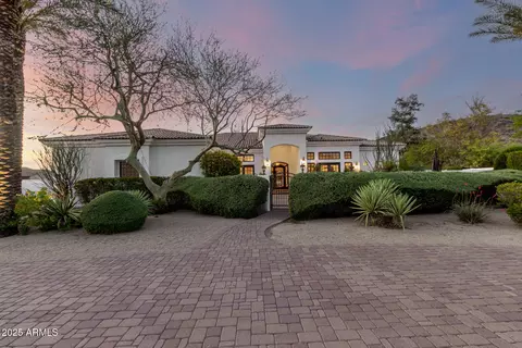 6308 W Parkside Ln, Glendale, AZ 85310