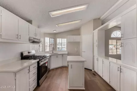 965 S Lawson Dr, Apache Junction, AZ 85120 photo 12
