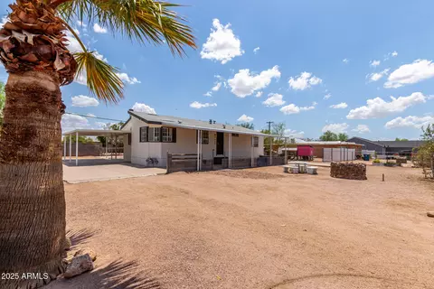 965 S Lawson Dr, Apache Junction, AZ 85120 photo 2