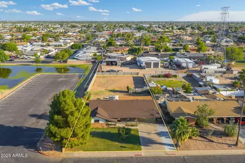 View/Area - 2261 E Decatur St, Mesa, AZ 85213 photo 5 of 7
