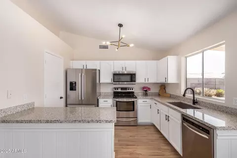 8103 E Dartmouth St, Mesa, AZ 85207