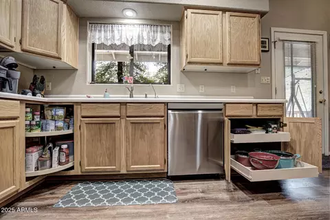 Kitchen - 1117 N Tyrolean Dr, Payson, AZ 85541 photo 5 of 7