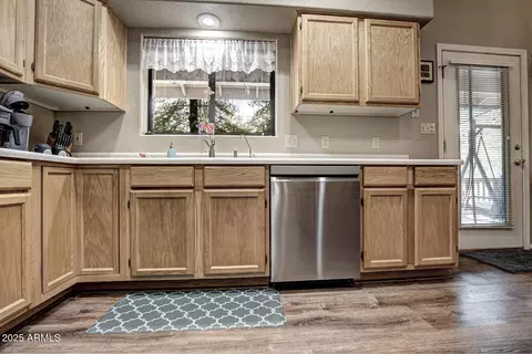 Kitchen - 1117 N Tyrolean Dr, Payson, AZ 85541 photo 4 of 7