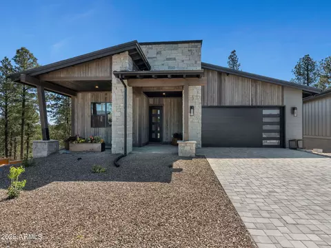 2566 S Cottonrose Ln, Flagstaff, AZ 86001