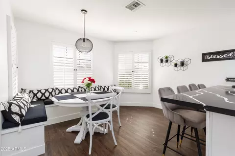 Dining - 222 E Danbury Rd, Phoenix, AZ 85022 photo 1 of 1