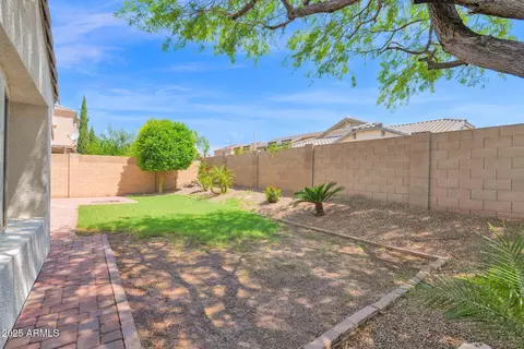 2620 E Rustling Oaks Ln, Phoenix, AZ 85024 photo 32