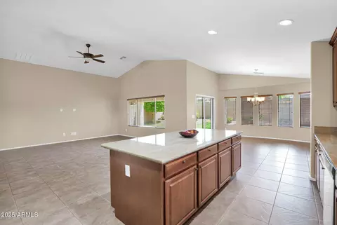 2620 E Rustling Oaks Ln, Phoenix, AZ 85024 photo 8