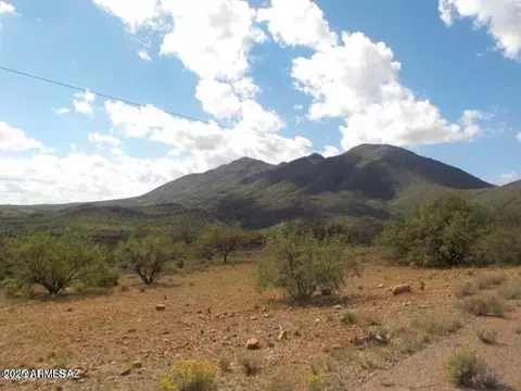 137 Circulo Milpas -- #6, Rio Rico, AZ 85648