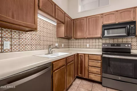 4313 N 29th Way, Phoenix, AZ 85016 photo 13