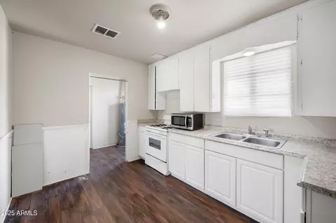 2002 N 25th St, Phoenix, AZ 85008 photo 9