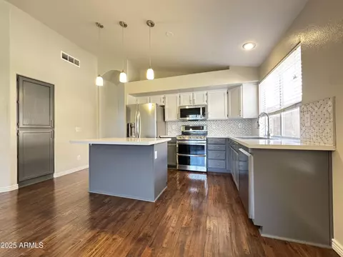 1463 E Silver Creek Rd, Gilbert, AZ 85296 photo 5
