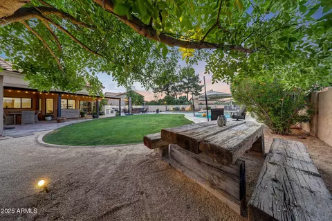 Exterior - 306 E Sarah Ln, Tempe, AZ 85284 photo 19 of 46