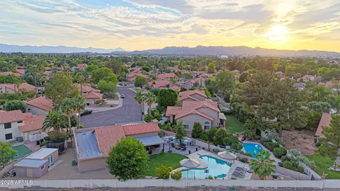 View/Area - 306 E Sarah Ln, Tempe, AZ 85284 photo 6 of 13