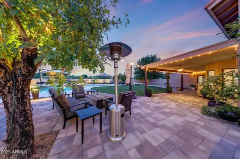 Exterior - 306 E Sarah Ln, Tempe, AZ 85284 photo 34 of 46