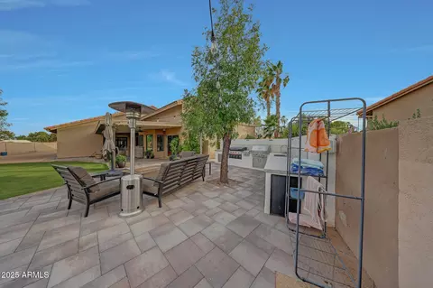 Exterior - 306 E Sarah Ln, Tempe, AZ 85284 photo 22 of 46