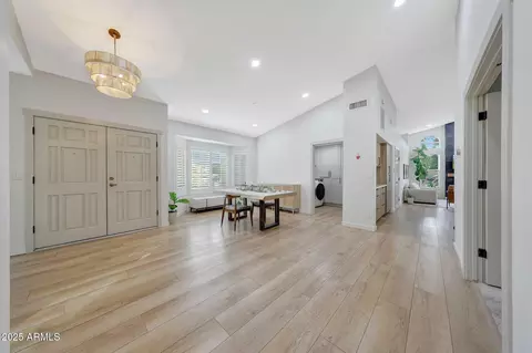 Entry Way - 306 E Sarah Ln, Tempe, AZ 85284 photo 1 of 5