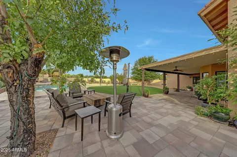 Exterior - 306 E Sarah Ln, Tempe, AZ 85284 photo 20 of 46