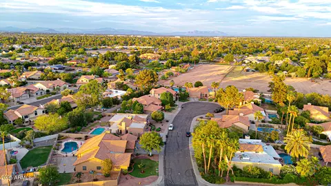 View/Area - 306 E Sarah Ln, Tempe, AZ 85284 photo 10 of 13