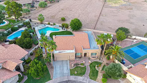 View/Area - 306 E Sarah Ln, Tempe, AZ 85284 photo 2 of 13