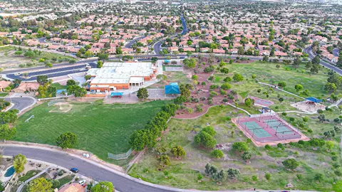 View/Area - 306 E Sarah Ln, Tempe, AZ 85284 photo 5 of 13