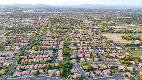View/Area - 306 E Sarah Ln, Tempe, AZ 85284 photo 12 of 13