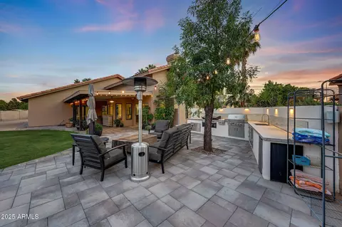 Exterior - 306 E Sarah Ln, Tempe, AZ 85284 photo 21 of 46