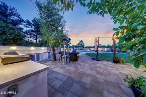 Exterior - 306 E Sarah Ln, Tempe, AZ 85284 photo 13 of 46