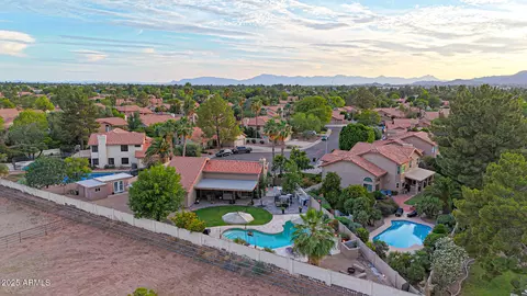 View/Area - 306 E Sarah Ln, Tempe, AZ 85284 photo 7 of 13