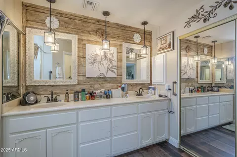 Bath - 5742 E 20th Ave, Apache Junction, AZ 85119 photo 2 of 2