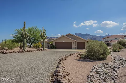 Exterior - 5742 E 20th Ave, Apache Junction, AZ 85119 photo 5 of 16
