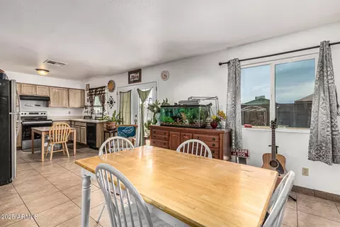Dining - 3208 W Wagoner Rd, Phoenix, AZ 85053 photo 1 of 1