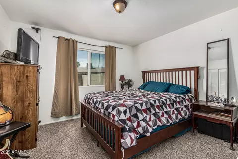 Bedroom - 3208 W Wagoner Rd, Phoenix, AZ 85053 photo 1 of 3