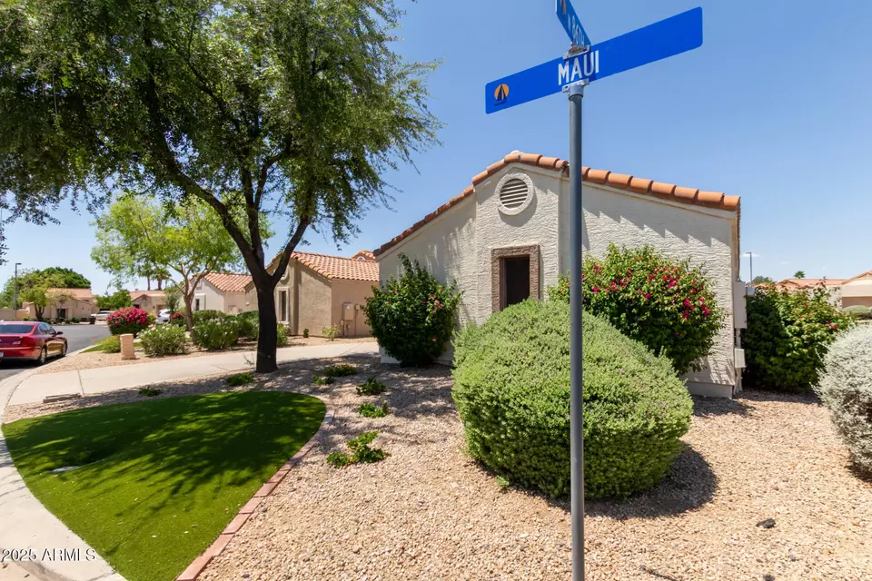 Exterior - 8628 W Maui Ln, Peoria, AZ 85381 photo 3 of 14