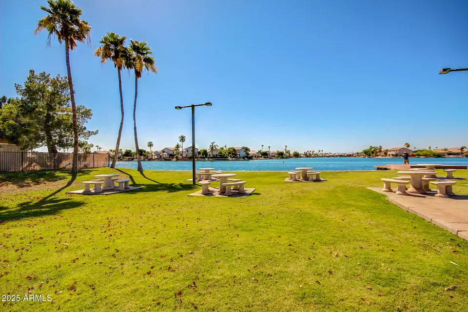 View/Area - 8628 W Maui Ln, Peoria, AZ 85381 photo 3 of 8