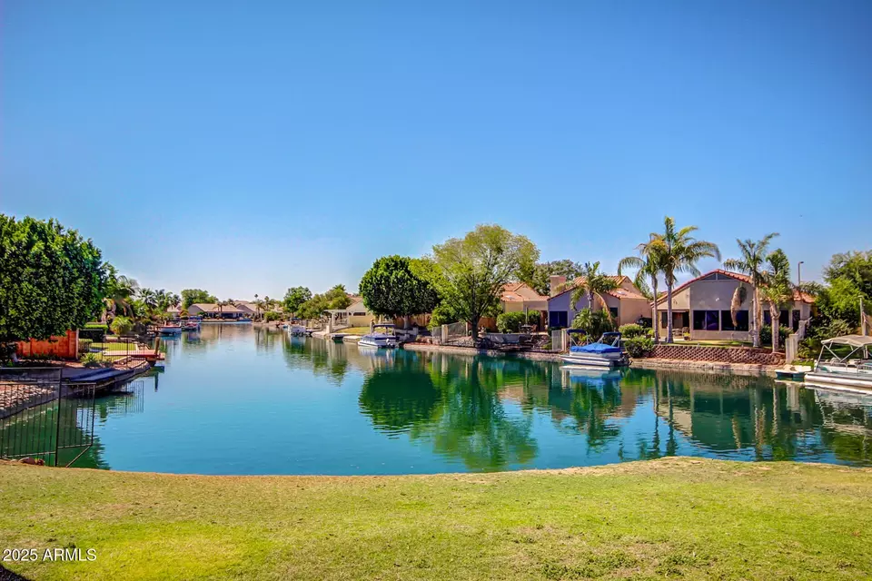 View/Area - 8628 W Maui Ln, Peoria, AZ 85381 photo 1 of 8